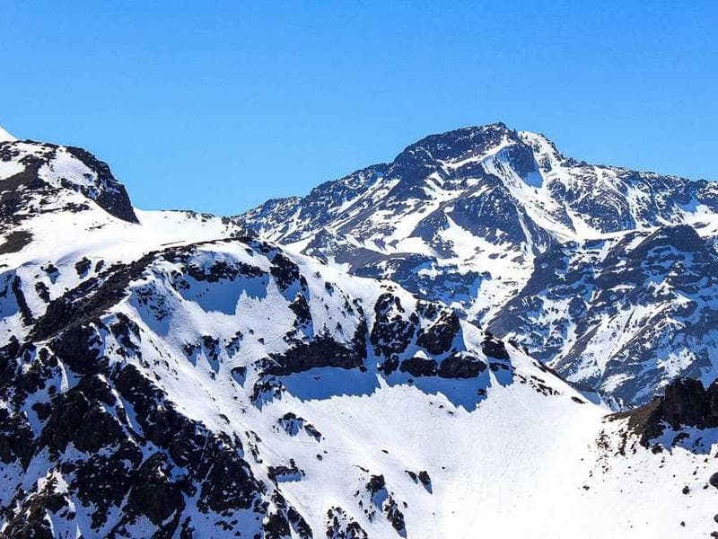 Practical Handcrafted Silk Chair